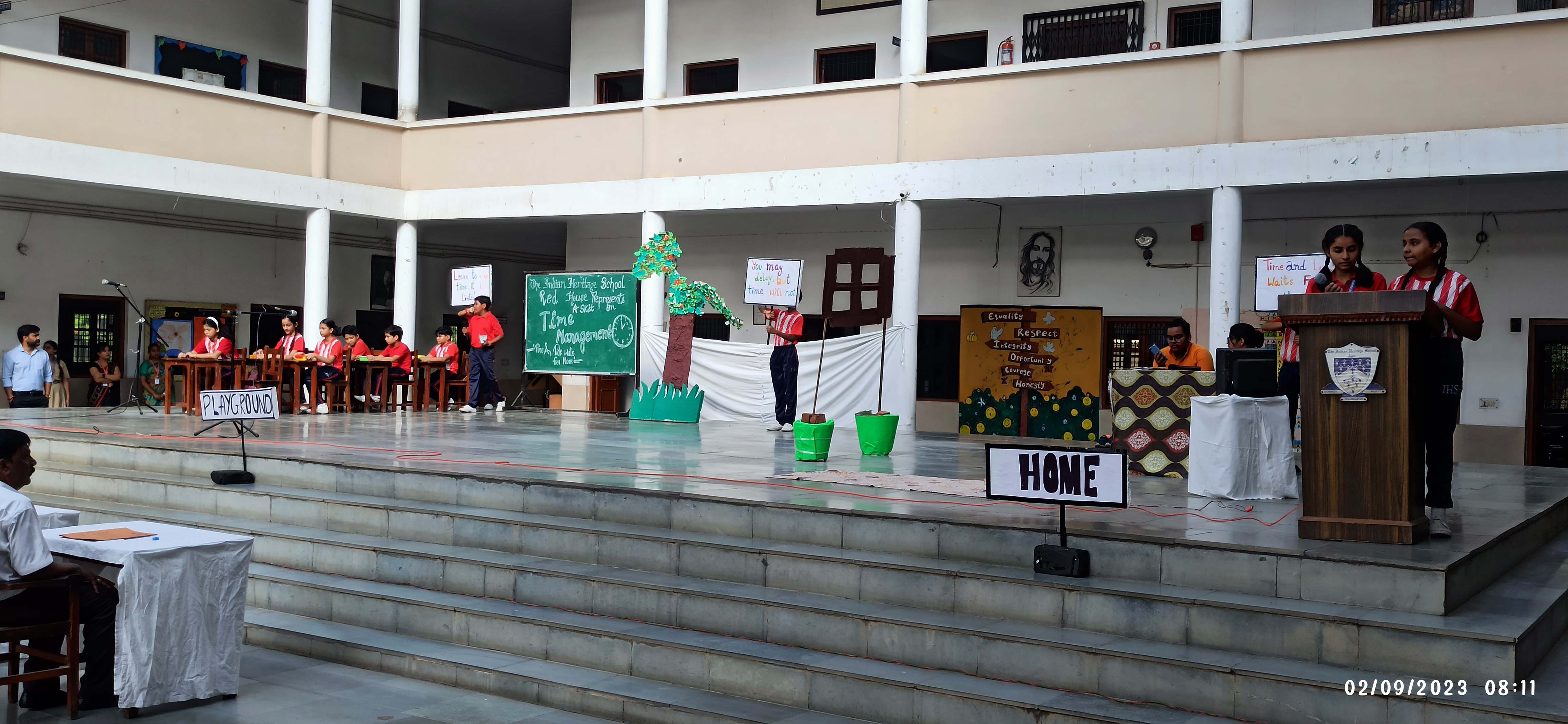 Red House (English Play)